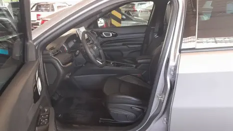 JEEP Compass 2.0 16V 4P 350 LONGITUDE 4X4 TURBO DIESEL AUTOMÁTICO, Foto 4 JEEP Compass 2.0 16V 4P 350 LONGITUDE 4X4 TURBO DIESEL AUTOMÁTICO, Foto 4