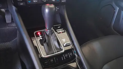 JEEP Compass 2.0 16V 4P 350 LONGITUDE 4X4 TURBO DIESEL AUTOMÁTICO, Foto 7 JEEP Compass 2.0 16V 4P 350 LONGITUDE 4X4 TURBO DIESEL AUTOMÁTICO, Foto 7