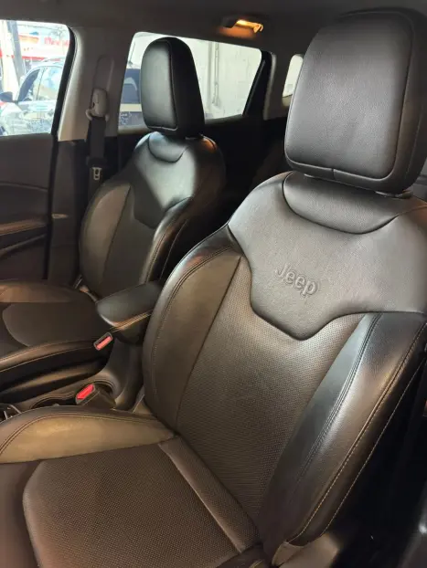 JEEP Compass 2.0 16V 4P 350 LONGITUDE 4X4 TURBO DIESEL AUTOM�TICO, Foto 8