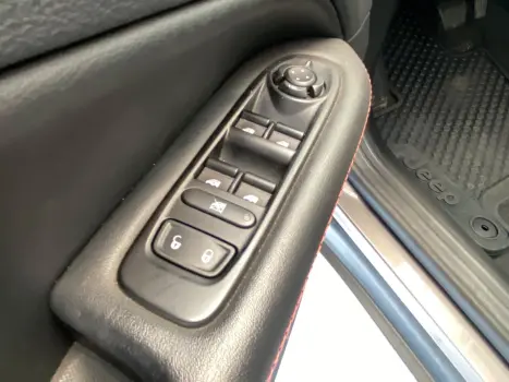 JEEP Compass 2.0 16V 4P TRAILHAWK TURBO DIESEL 4X4 AUTOM�TICO, Foto 15