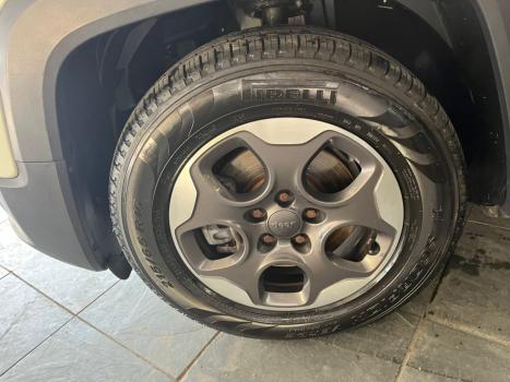 JEEP Renegade 1.8 16V 4P FLEX LONGITUDE AUTOMÁTICO, Foto 9 JEEP Renegade 1.8 16V 4P FLEX LONGITUDE AUTOMÁTICO, Foto 9