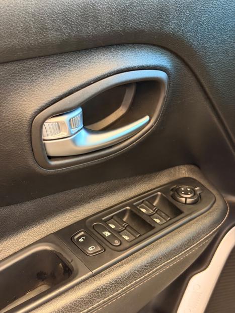 JEEP Renegade 1.8 16V 4P FLEX AUTOM�TICO, Foto 14