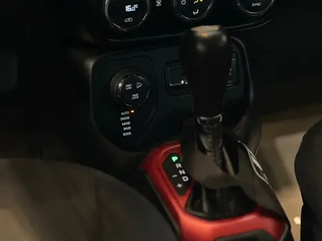 JEEP Renegade 2.0 16V 4P TURBO DIESEL TRAILHAWK 4X4 AUTOMÁTICO, Foto 9