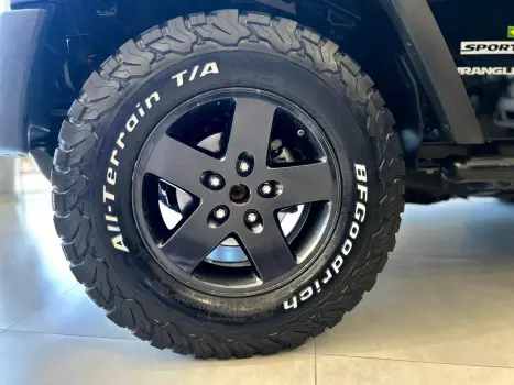 JEEP Wrangler 3.8 V6 12V SPORT TETO RGIDO AUTOMTICO, Foto 8