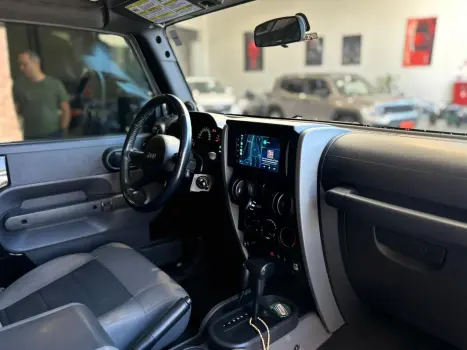 JEEP Wrangler 3.8 V6 12V SPORT TETO RGIDO AUTOMTICO, Foto 11