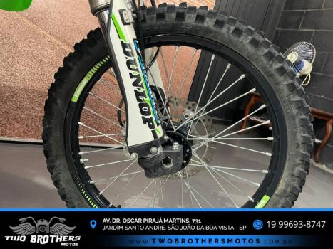 KAWASAKI KLX 450 R, Foto 4