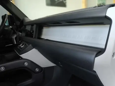LAND ROVER Defender 110 , Foto 14