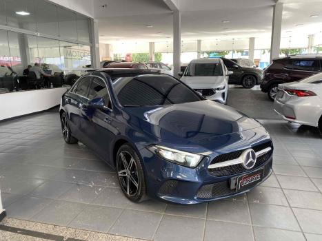 MERCEDES-BENZ A 200 Sedan , Foto 3