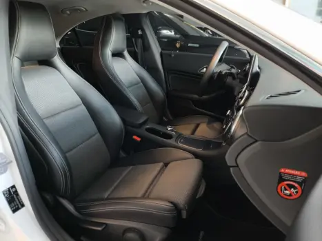 MERCEDES-BENZ CLA 180 , Foto 7