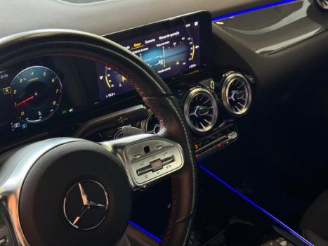 MERCEDES-BENZ GLA 200 , Foto 16