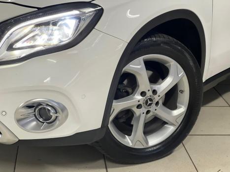 MERCEDES-BENZ GLA 200 1.6 16V 4P FLEX CGI ENDURO TURBO AUTOMTICO, Foto 4