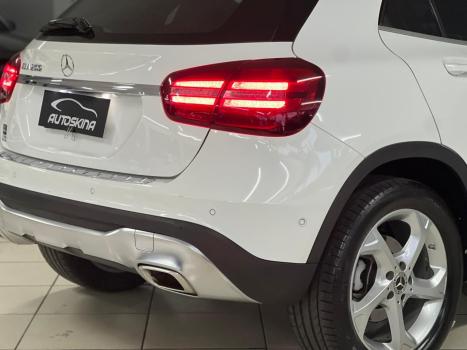 MERCEDES-BENZ GLA 200 1.6 16V 4P FLEX CGI ENDURO TURBO AUTOMTICO, Foto 8