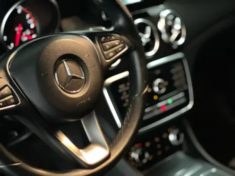 MERCEDES-BENZ GLA 200 1.6 16V 4P FLEX CGI STYLE TURBO AUTOMTICO, Foto 13