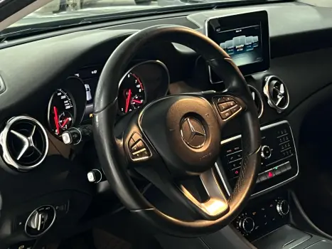 MERCEDES-BENZ GLA 200 1.6 16V 4P FLEX CGI STYLE TURBO AUTOMTICO, Foto 15