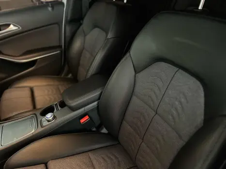 MERCEDES-BENZ GLA 200 1.6 16V 4P FLEX CGI STYLE TURBO AUTOMTICO, Foto 17