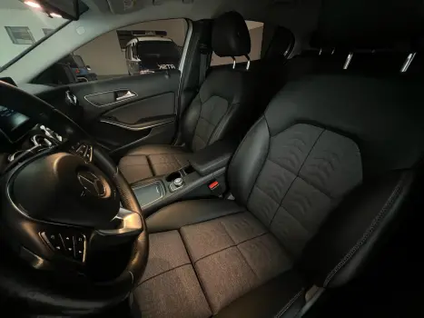 MERCEDES-BENZ GLA 200 1.6 16V 4P FLEX CGI STYLE TURBO AUTOMTICO, Foto 18