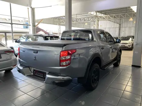 MITSUBISHI L 200 Triton , Foto 4