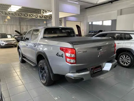 MITSUBISHI L 200 Triton , Foto 6