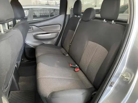 MITSUBISHI L 200 Triton , Foto 11