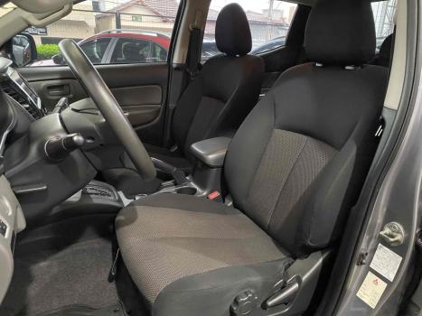 MITSUBISHI L 200 Triton , Foto 9