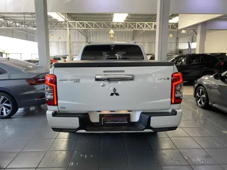 MITSUBISHI L 200 Triton 2.4 16V SPORT HPE 4X4 CABINE DUPLA TURBO DIESEL AUTOM�TICO, Foto 5
