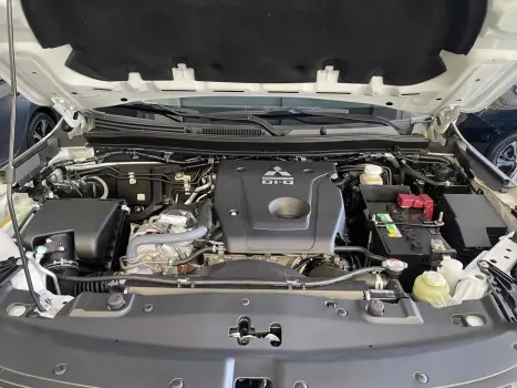 MITSUBISHI L 200 Triton 2.4 16V SPORT HPE 4X4 CABINE DUPLA TURBO DIESEL AUTOM�TICO, Foto 17