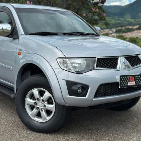 MITSUBISHI L 200 Triton 3.2 16V HPE 4X4 CABINE DUPLA TURBO DIESEL INTERCOOLER AUTOM�TICO, Foto 4