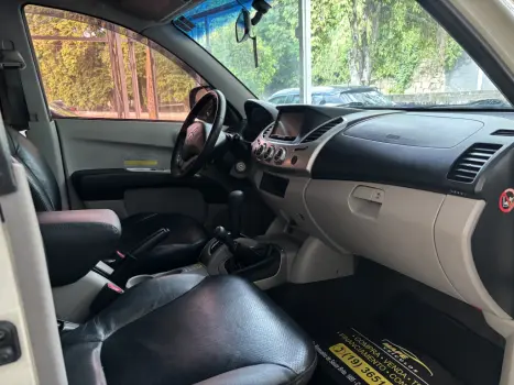 MITSUBISHI L 200 Triton 3.2 16V HPE 4X4 CABINE DUPLA TURBO DIESEL INTERCOOLER AUTOM�TICO, Foto 21