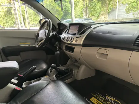 MITSUBISHI L 200 Triton 3.2 16V HPE 4X4 CABINE DUPLA TURBO DIESEL INTERCOOLER AUTOM�TICO, Foto 22