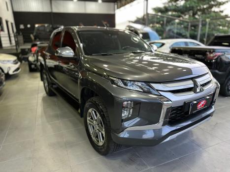 MITSUBISHI L 200 Triton 2.4 16V SPORT HPE 4X4 CABINE DUPLA TURBO DIESEL AUTOM�TICO, Foto 2