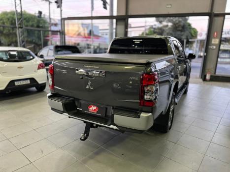 MITSUBISHI L 200 Triton 2.4 16V SPORT HPE 4X4 CABINE DUPLA TURBO DIESEL AUTOM�TICO, Foto 5