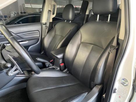 MITSUBISHI L 200 Triton 2.4 16V SPORT HPE 4X4 CABINE DUPLA TURBO DIESEL AUTOM�TICO, Foto 8
