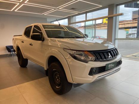 MITSUBISHI L 200 Triton 2.4 16V SPORT GLS CABINE DUPLA TURBO DIESEL, Foto 3