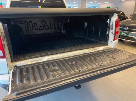 MITSUBISHI L 200 Triton 2.4 16V SPORT GLS CABINE DUPLA TURBO DIESEL, Foto 9