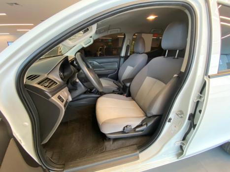 MITSUBISHI L 200 Triton 2.4 16V SPORT GLS CABINE DUPLA TURBO DIESEL, Foto 14