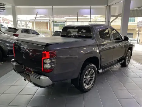MITSUBISHI L 200 Triton , Foto 4