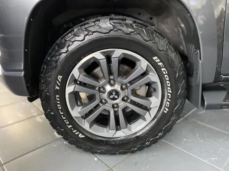 MITSUBISHI L 200 Triton , Foto 7