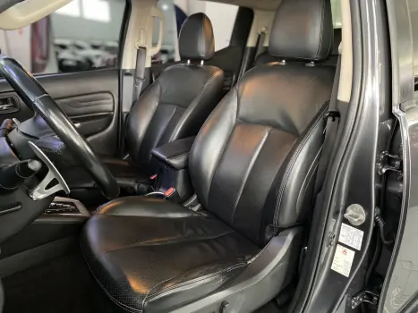 MITSUBISHI L 200 Triton , Foto 9
