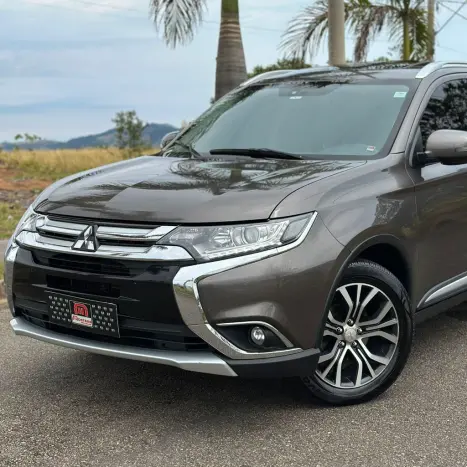 MITSUBISHI Outlander 2.0 16V 4P AUTOMTICO, Foto 2