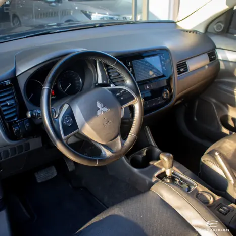 MITSUBISHI Outlander 2.0 16V 4P AUTOMTICO, Foto 10