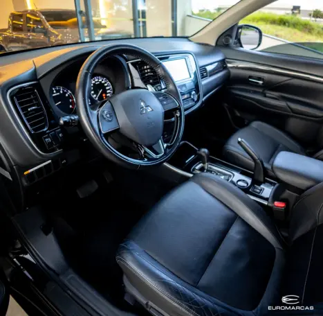 MITSUBISHI Outlander 2.0 16V 4P AUTOM�TICO, Foto 9