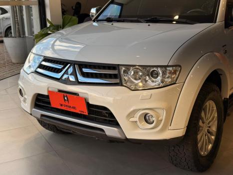 MITSUBISHI Pajero 3.5 V6 24V 4P FLEX HPE 4X4 AUTOM�TICO, Foto 6