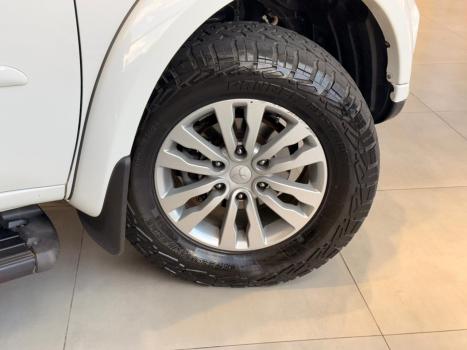 MITSUBISHI Pajero 3.5 V6 24V 4P FLEX HPE 4X4 AUTOM�TICO, Foto 11