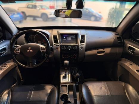 MITSUBISHI Pajero 3.5 V6 24V 4P FLEX HPE 4X4 AUTOM�TICO, Foto 18