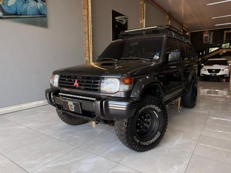 MITSUBISHI Pajero , Foto 1