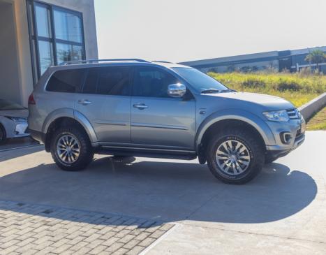 MITSUBISHI Pajero Dakar 3.5 V6 24V 4P HPE FLEX 4X4 7 LUGARES AUTOM�TICO, Foto 2