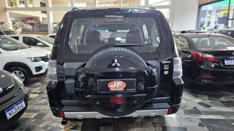 MITSUBISHI Pajero Full 3.8 V6 24V 4P HPE 4X4 AUTOMÁTICO, Foto 5 MITSUBISHI Pajero Full 3.8 V6 24V 4P HPE 4X4 AUTOMÁTICO, Foto 5