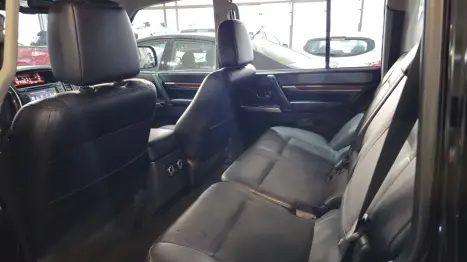 MITSUBISHI Pajero Full 3.8 V6 24V 4P HPE 4X4 AUTOMÁTICO, Foto 9 MITSUBISHI Pajero Full 3.8 V6 24V 4P HPE 4X4 AUTOMÁTICO, Foto 9