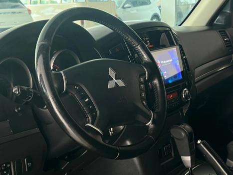 MITSUBISHI Pajero Full 3.2 16V HPE 4X4 TURBO DIESEL INTERCOOLER AUTOM�TICO, Foto 16