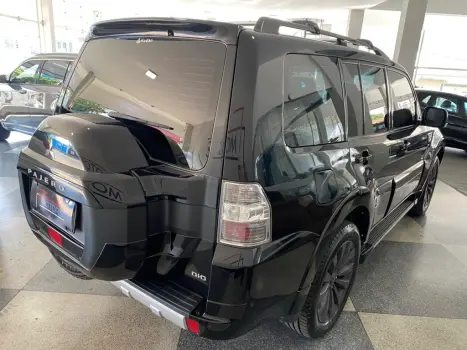 MITSUBISHI Pajero Full 3.2 16V 4P HPE 4X4 TURBO DIESEL AUTOM�TICO, Foto 4